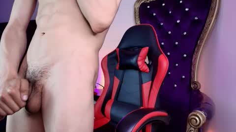 andreew_style_ online show from March 17, 10:02 pm