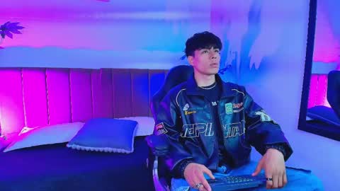 andreew_style_ online show from April 28, 9:20 pm