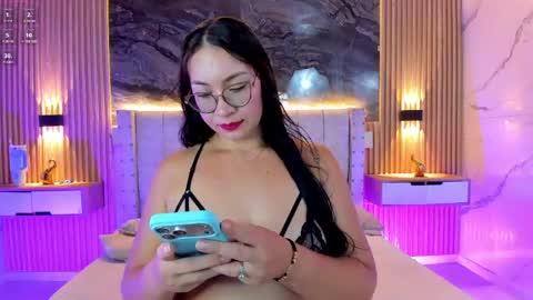 Snapshot of andreina26_ chatting on April 23, 10:23 pm Andreina Fierro Ig Andreinafierro26 online show from April 23, 10:23 pm