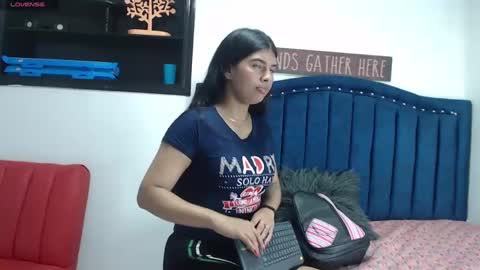 Andreina  online show from December 4, 3:43 pm