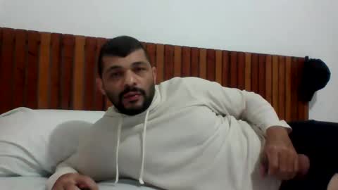 Snapshot of andreloko123 chatting on October 31, 1:17 am andreloko123 online show from October 31, 1:17 am