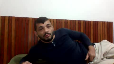 Snapshot of andreloko123 chatting on May 11, 2:50 am andreloko123 online show from May 11, 2:50 am