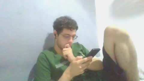 Snapshot of andres129494 chatting on November 11, 2:44 am andres129494 online show from November 11, 2:44 am