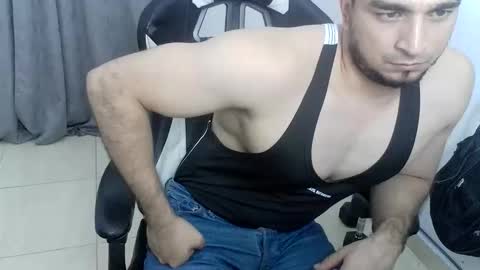 andres180950734 online show from February 13, 11:34 pm