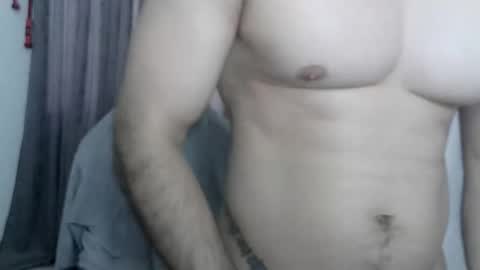 Snapshot of andres180950734 chatting on April 28, 2:33 pm andres180950734 online show from April 28, 2:33 pm