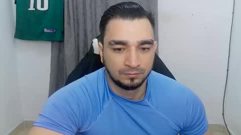 Snapshot of andres180950734 chatting on May 28, 11:29 am andres180950734 online show from May 28, 11:29 am