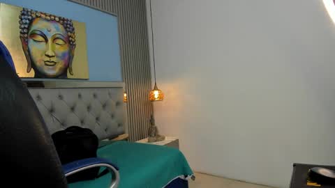 Snapshot of andres1_8 chatting on April 12, 3:33 am IM ANDRES online show from April 12, 3:33 am