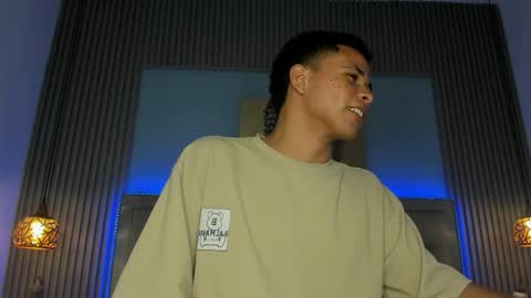 Snapshot of andres1_8 chatting on May 13, 4:10 am IM ANDRES online show from May 13, 4:10 am