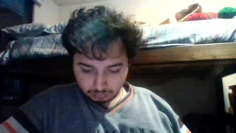 Snapshot of andres3142 chatting on July 18, 2:05 am andres3142 online show from July 18, 2:05 am