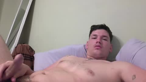 Snapshot of andres817542 chatting on May 17, 6:11 am andres817542 online show from May 17, 6:11 am
