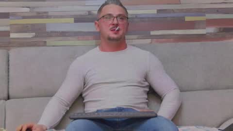 Snapshot of andres_dasli chatting on January 23, 9:50 pm andres_dasli online show from January 23, 9:50 pm