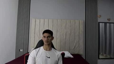 andres_stud online show from February 10, 4:05 am
