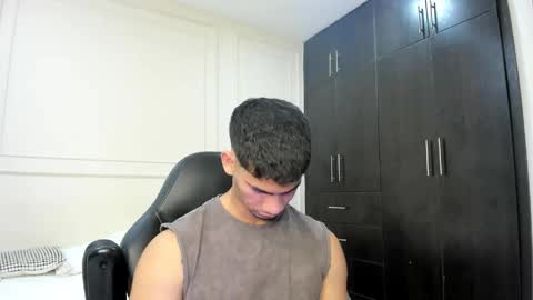 Snapshot of andres_stud chatting on May 8, 4:51 am andres_stud online show from May 8, 4:51 am