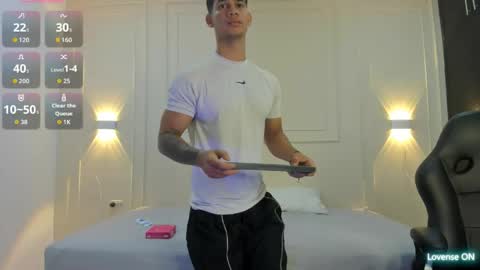 Snapshot of andres_stud chatting on May 19, 3:57 am andres_stud online show from May 19, 3:57 am