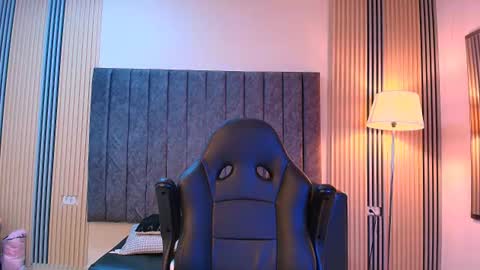Snapshot of andres_stud chatting on July 15, 5:02 am andres_stud online show from July 15, 5:02 am