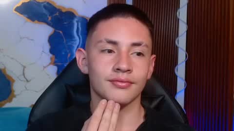 Snapshot of andres_tay chatting on May 8, 2:39 am andres_tay online show from May 8, 2:39 am