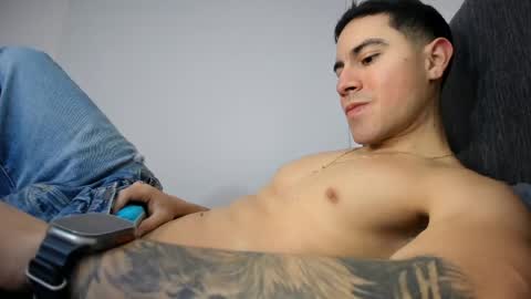 Snapshot of andresjuan92 chatting on May 29, 2:20 am onlyfanscallmegotter online show from May 29, 2:20 am