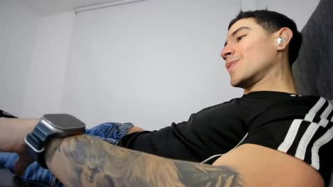 Snapshot of andresjuan92 chatting on June 9, 4:13 am onlyfanscallmegotter online show from June 9, 4:13 am