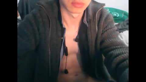 andresse_lat online show from April 8, 1:27 am