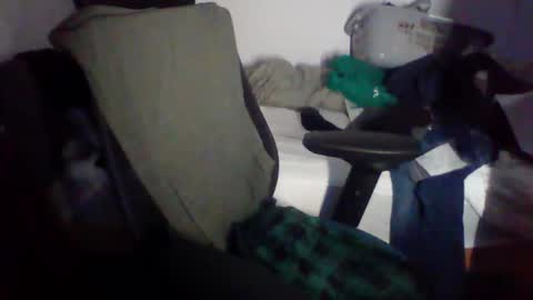 andresse_lat online show from April 12, 8:19 am