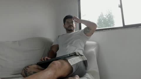 Andres online show from April 15, 8:20 pm