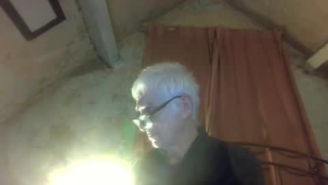 Snapshot of andrew160258 chatting on April 19, 10:12 pm Andrew online show from April 19, 10:12 pm