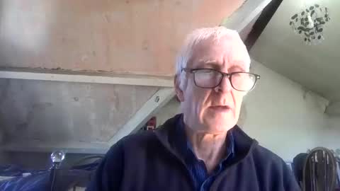 Snapshot of andrew160258 chatting on April 22, 12:07 pm Andrew online show from April 22, 12:07 pm