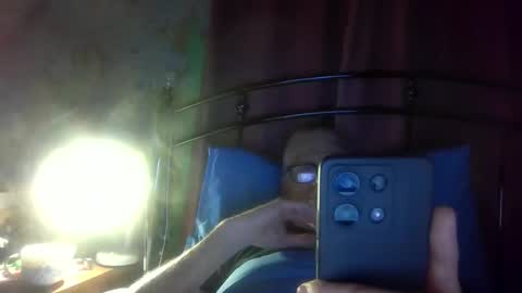 Snapshot of andrew160258 chatting on May 5, 11:57 pm Andrew online show from May 5, 11:57 pm