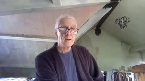 Snapshot of andrew160258 chatting on May 15, 10:44 am Andrew online show from May 15, 10:44 am