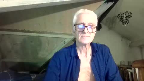 Snapshot of andrew160258 chatting on June 3, 10:26 pm Andrew online show from June 3, 10:26 pm
