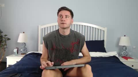 Snapshot of andrew2305 chatting on September 25, 9:57 am Justin Andrew online show from September 25, 9:57 am