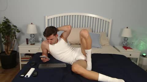 Snapshot of andrew2305 chatting on October 3, 8:55 am Justin Andrew online show from October 3, 8:55 am