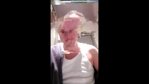 Snapshot of andrew3356577 chatting on May 1, 7:07 pm andrew3356577 online show from May 1, 7:07 pm