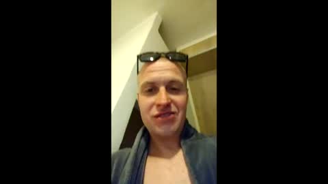 Snapshot of andrew3356577 chatting on May 16, 4:31 am andrew3356577 online show from May 16, 4:31 am