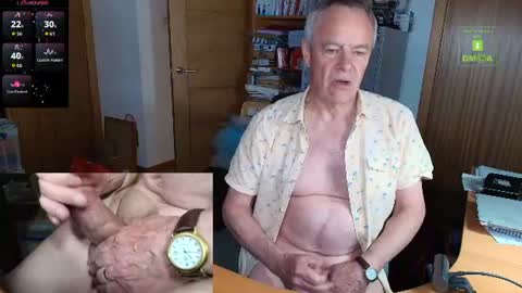 Snapshot of andrew_9999 chatting on June 10, 9:46 pm Andrew online show from June 10, 9:46 pm