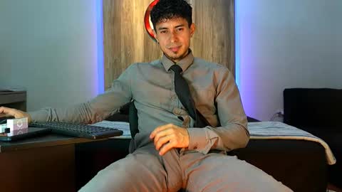 Andrew online show from November 14, 2:10 am