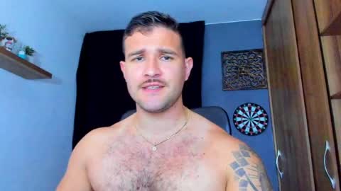 Snapshot of andrewdiaz_ chatting on June 8, 11:38 pm Andrew Diaz online show from June 8, 11:38 pm