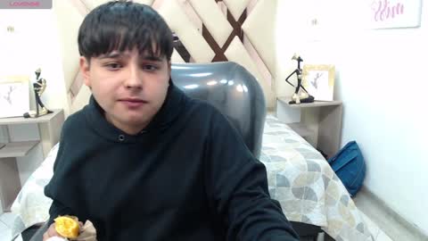 ANDREW online show from January 8, 1:20 pm