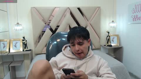 ANDREW online show from January 14, 12:24 pm