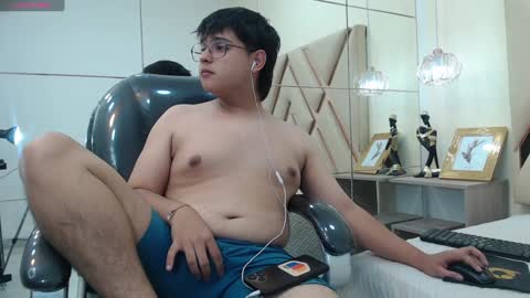 ANDREW online show from January 25, 4:24 pm