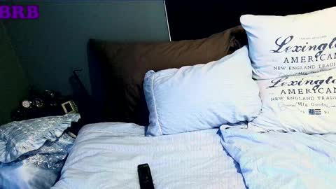 Snapshot of andrjoer chatting on December 27, 9:39 am andrjoer online show from December 27, 9:39 am