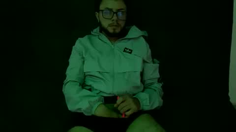 hugeclit  online show from April 16, 12:17 pm