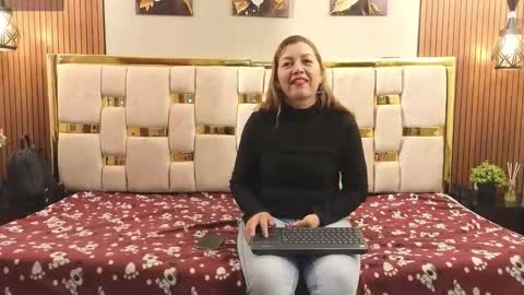 Snapshot of andry_will chatting on May 2, 11:21 pm Andry online show from May 2, 11:21 pm