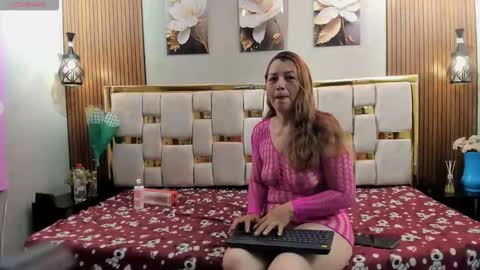 Snapshot of andry_will chatting on May 8, 11:10 pm Andry online show from May 8, 11:10 pm