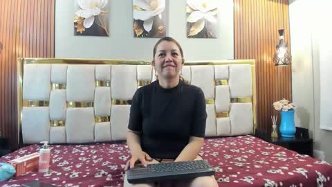 Snapshot of andry_will chatting on May 12, 10:18 pm Andry online show from May 12, 10:18 pm