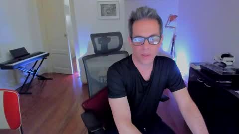 Andrew online show from December 7, 7:49 am