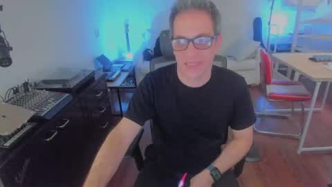 Andrew online show from September 10, 6:41 pm