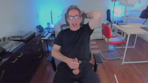 Andrew online show from September 15, 8:09 pm