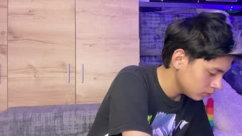 Andy online show from December 5, 3:28 pm