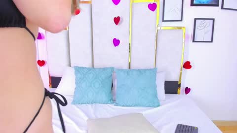 Andy bluee  online show from February 4, 6:57 am